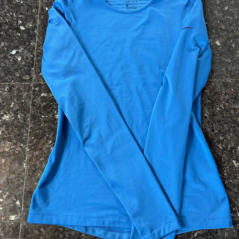 Nike Women's Pro HyperWarm Long Sleeve Top.  XS